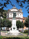 Monumento ai caduti e chiesa Purgatorio